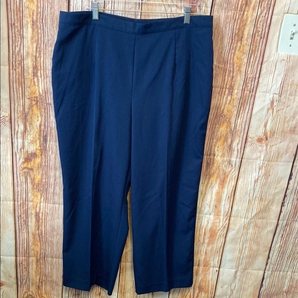 Women’s Alfred Dunner Size 18 Women Navy Blue‎ Trousers - Picture 1 of 6